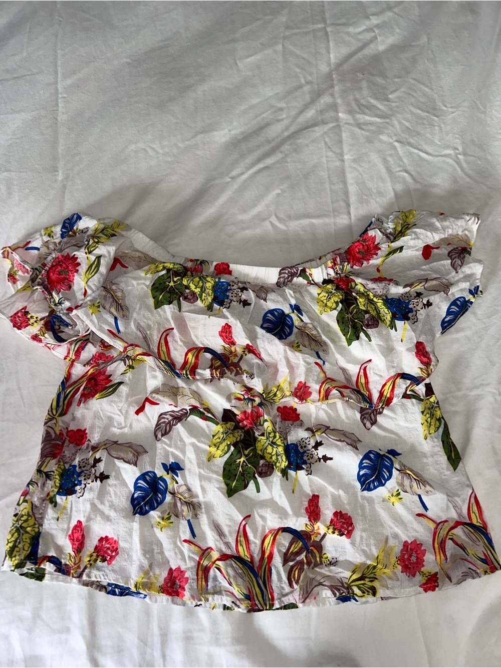 Lily Rain Floral Crop Top in White & Multicolor Size XS